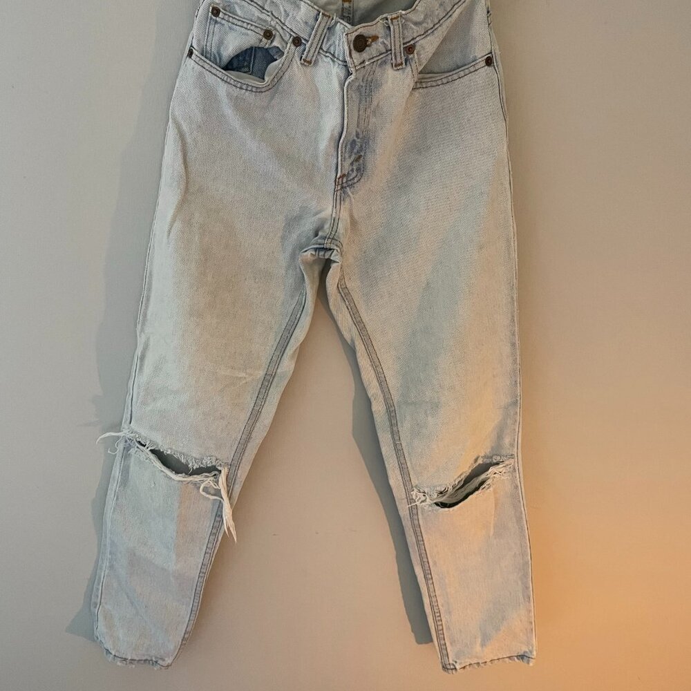 Levi's 550 Women's Red Tab Light Wash Jeans - TORN AND WORN - W24